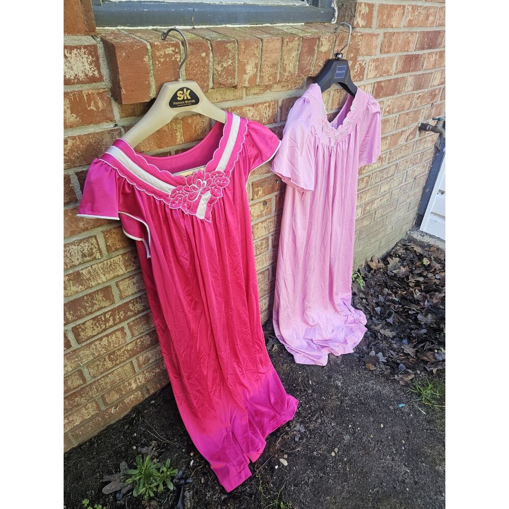 Lot of 2 Vintage Shadowline Floral Applique Pink Satin Night Gowns Size S Retro